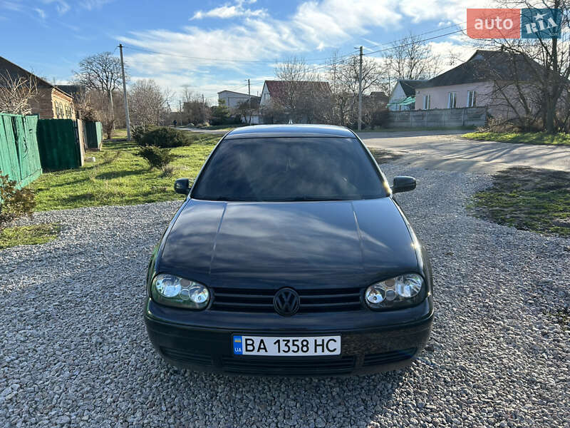 Volkswagen Golf 2002