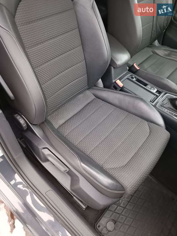 Універсал Volkswagen Golf 2014 в Сваляві