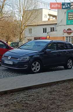 Универсал Volkswagen Golf 2014 в Сваляве
