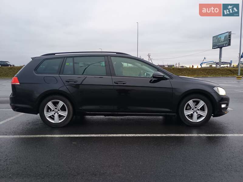 Універсал Volkswagen Golf 2013 в Львові