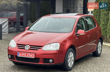 Хэтчбек Volkswagen Golf 2008 в Иршаве