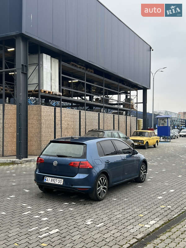 Хетчбек Volkswagen Golf 2015 в Івано-Франківську