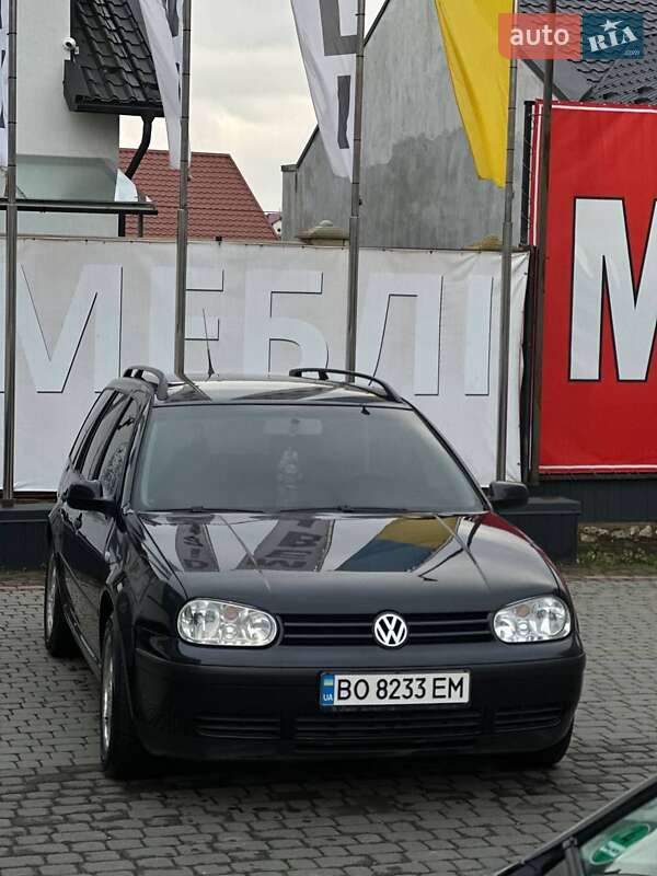 Volkswagen Golf 2003