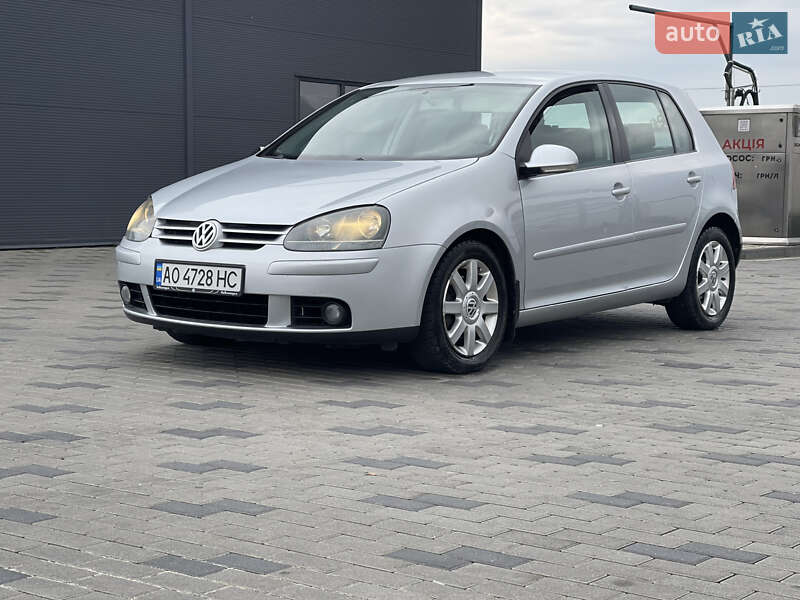 Volkswagen Golf 2004