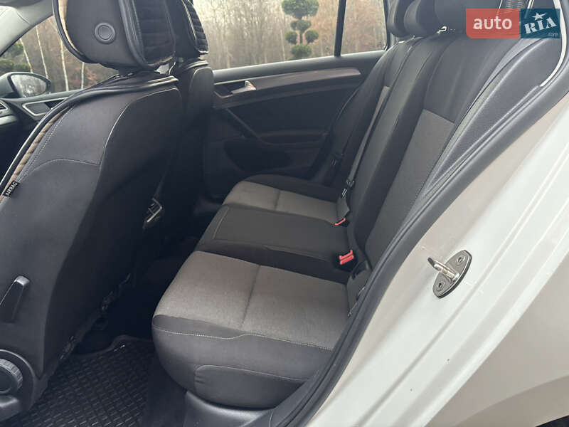 Универсал Volkswagen Golf 2014 в Хмельницком