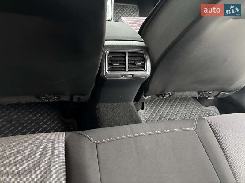 Универсал Volkswagen Golf 2014 в Хмельницком