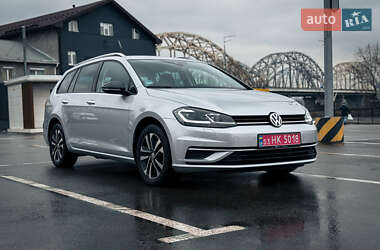 Универсал Volkswagen Golf 2020 в Киеве