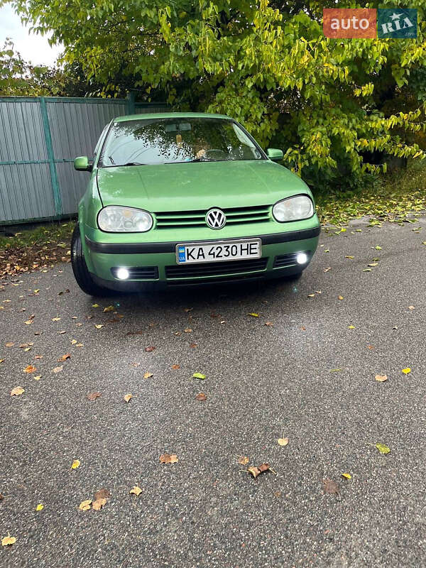 Хетчбек Volkswagen Golf 1998 в Києві