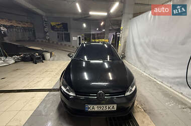 Универсал Volkswagen Golf 2016 в Киеве