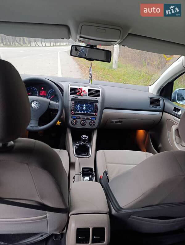 Хэтчбек Volkswagen Golf 2007 в Звягеле