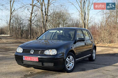 Хэтчбек Volkswagen Golf 2003 в Ивано-Франковске