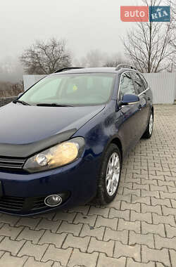 Универсал Volkswagen Golf 2010 в Снятине