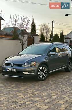Универсал Volkswagen Golf 2016 в Виннице