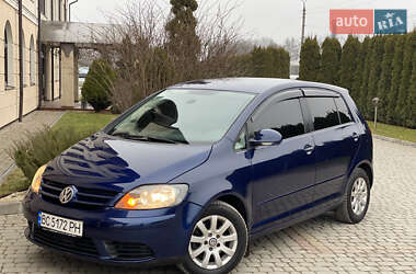 Хетчбек Volkswagen Golf 2005 в Дунаївцях