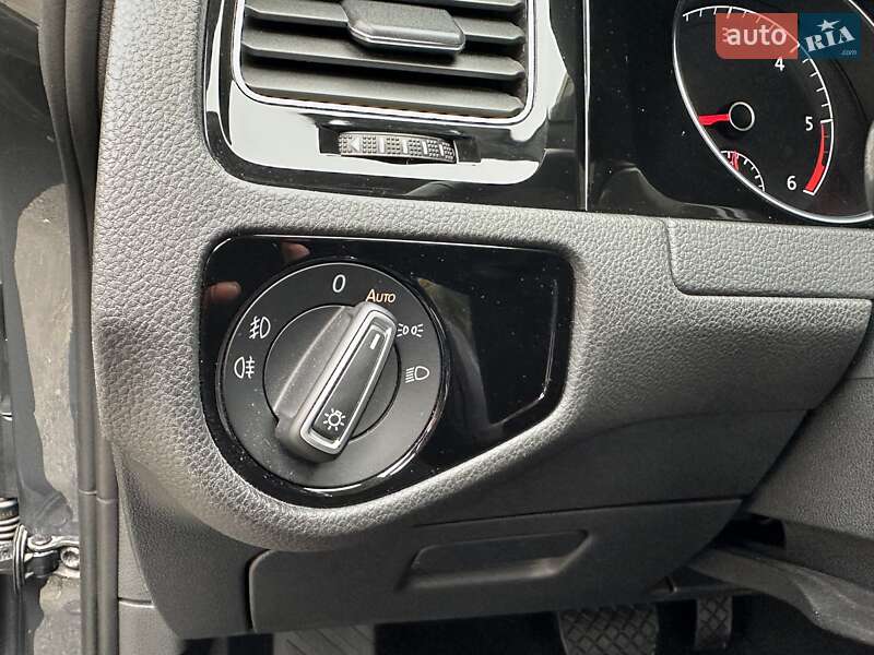 Универсал Volkswagen Golf 2018 в Броварах фото 33 Универсал Volkswagen Golf 2018 в Броварах