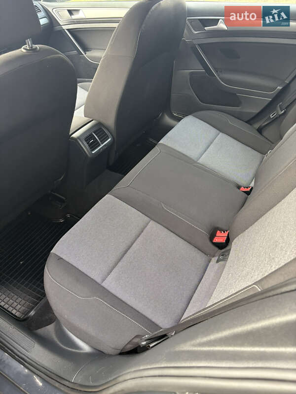 Универсал Volkswagen Golf 2016 в Тернополе