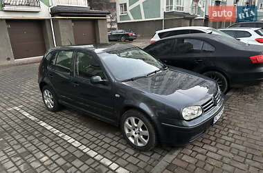 Хэтчбек Volkswagen Golf 2003 в Ивано-Франковске