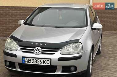 Хэтчбек Volkswagen Golf 2004 в Крыжополе