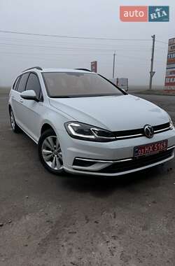 Универсал Volkswagen Golf 2018 в Березному