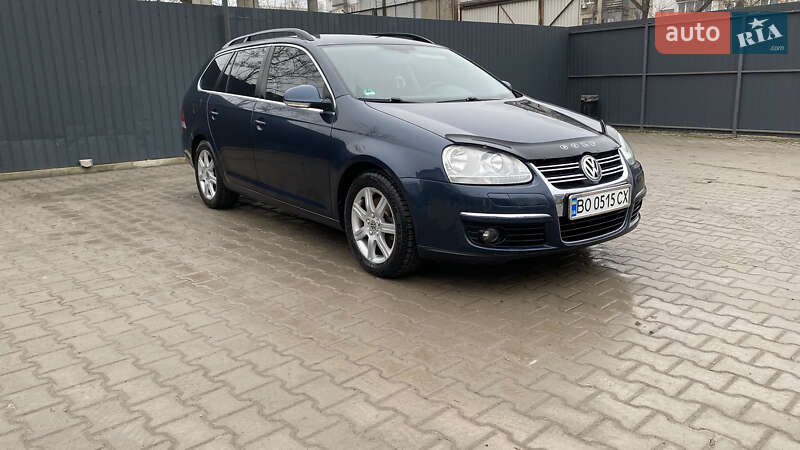 Універсал Volkswagen Golf 2009 в Тернополі