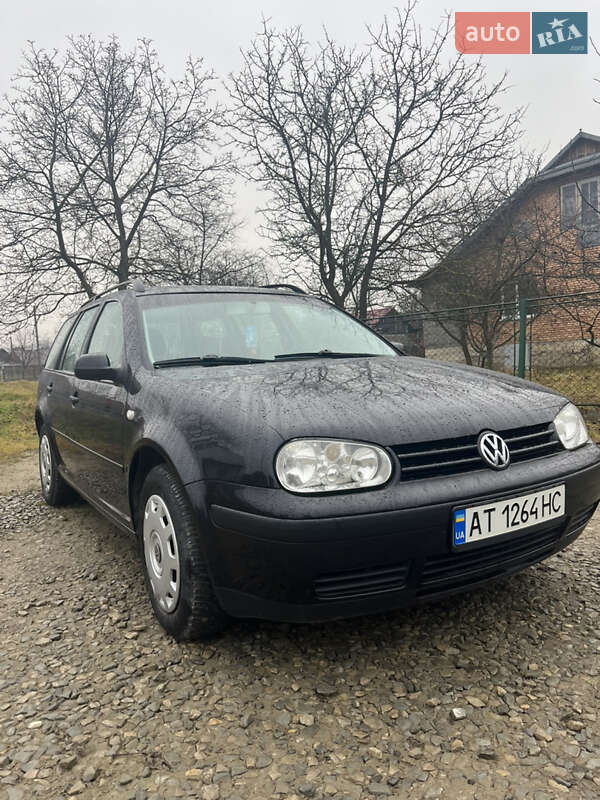 Універсал Volkswagen Golf 2004 в Надвірній