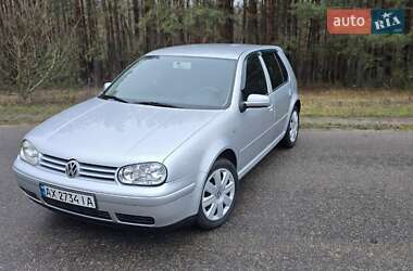 Хэтчбек Volkswagen Golf 2001 в Харькове