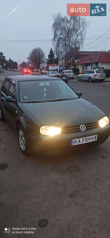 Volkswagen Golf 2002