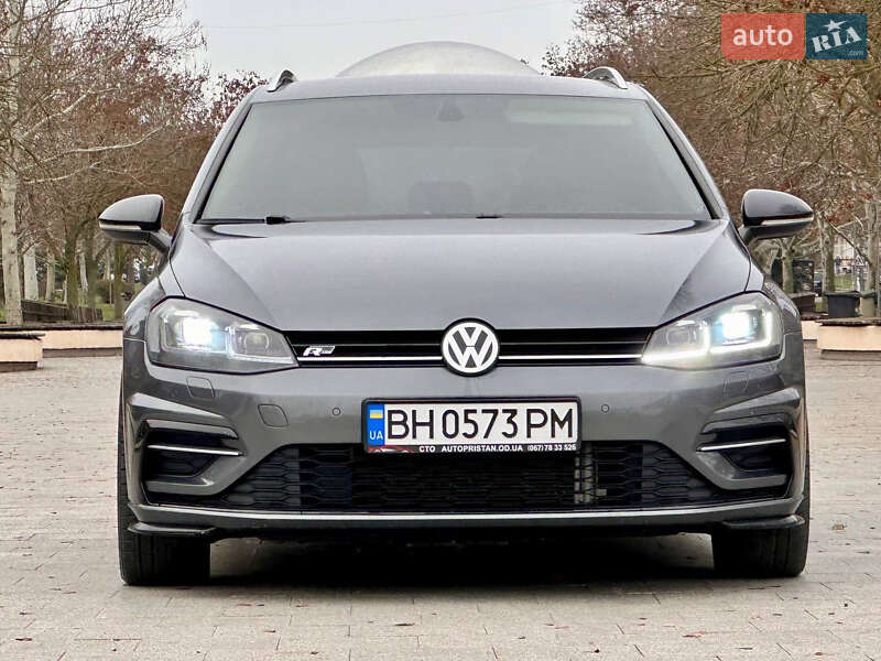 Універсал Volkswagen Golf 2017 в Одесі