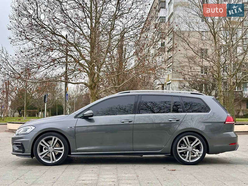 Універсал Volkswagen Golf 2017 в Одесі