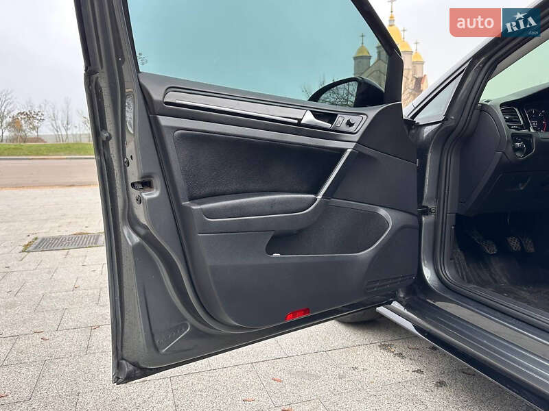 Універсал Volkswagen Golf 2017 в Одесі