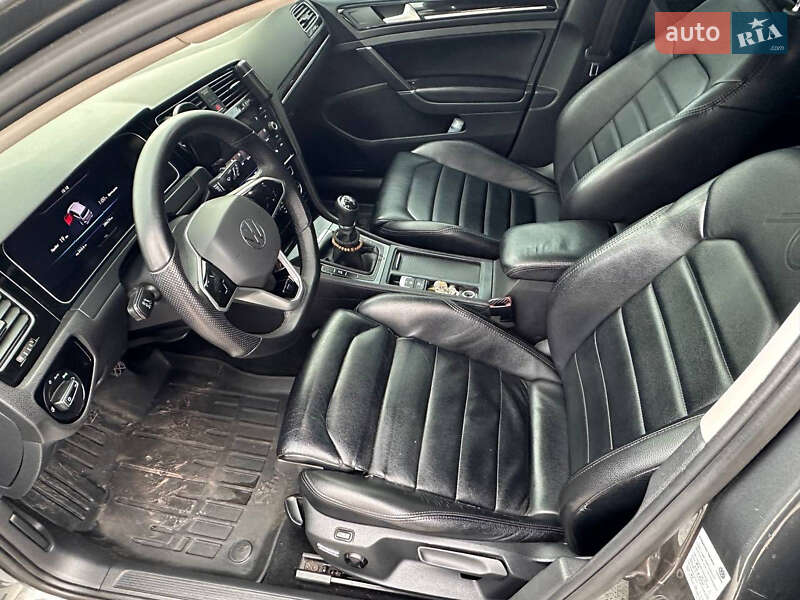 Універсал Volkswagen Golf 2017 в Одесі