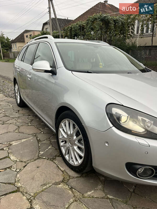 Універсал Volkswagen Golf 2010 в Мукачевому