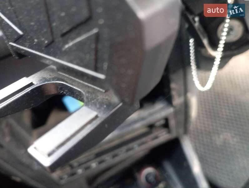 Універсал Volkswagen Golf 2005 в Березні