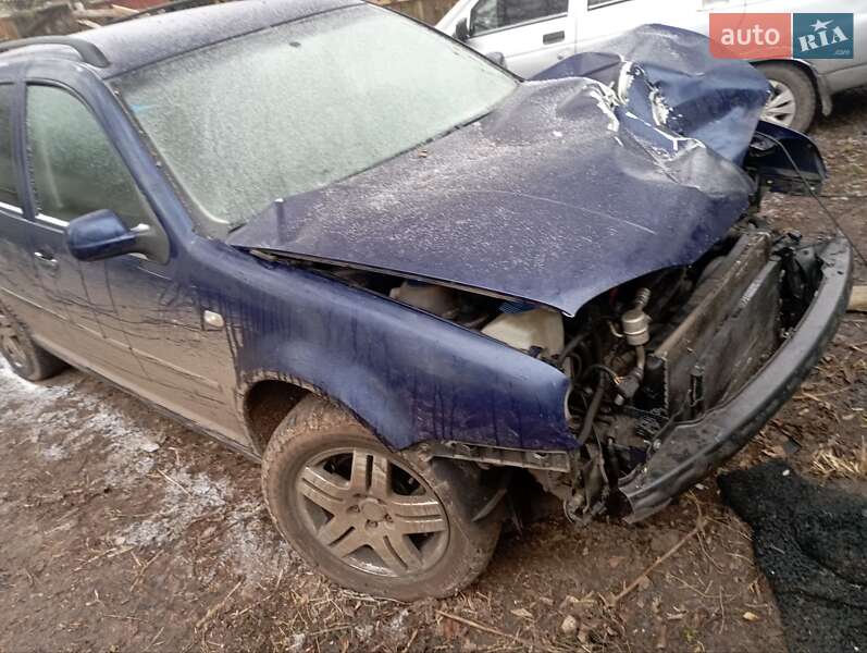 Універсал Volkswagen Golf 2005 в Березні