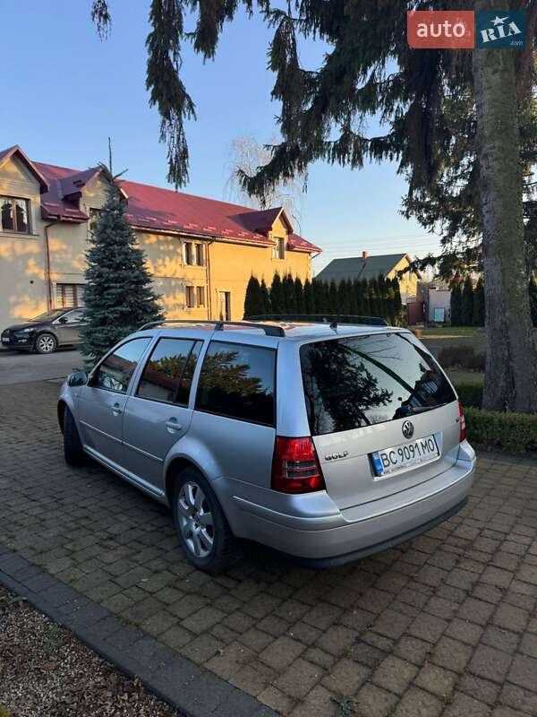 Універсал Volkswagen Golf 2003 в Городку