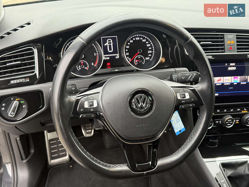 Універсал Volkswagen Golf 2018 в Стрию