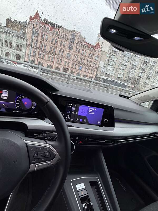 Хетчбек Volkswagen Golf 2022 в Києві