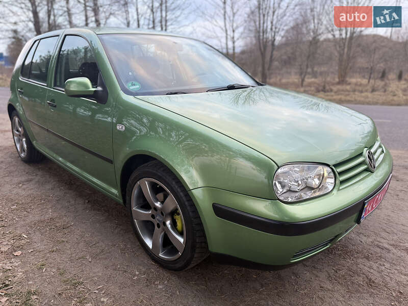 Хетчбек Volkswagen Golf 2000 в Турці