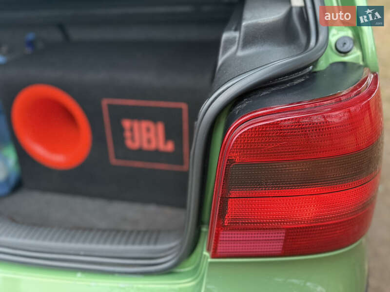 Хетчбек Volkswagen Golf 2000 в Турці