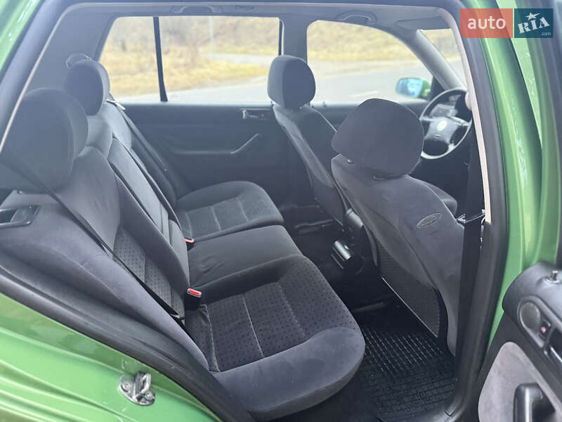 Хетчбек Volkswagen Golf 2000 в Турці