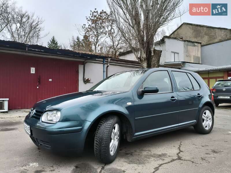 Volkswagen Golf 2003