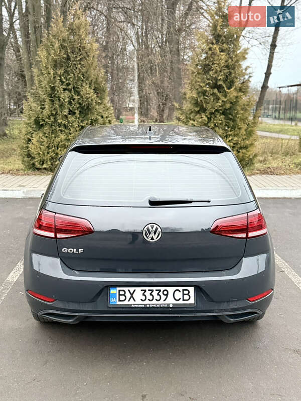 Хетчбек Volkswagen Golf 2019 в Хмельницькому