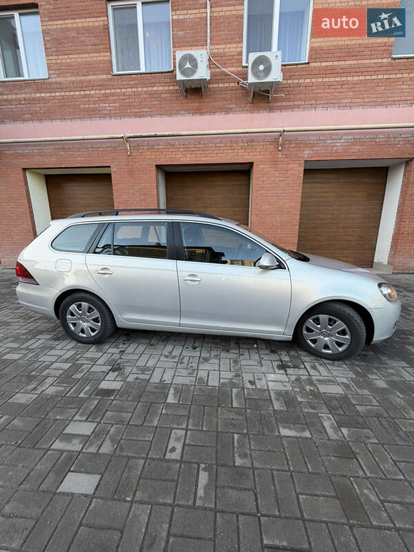 Універсал Volkswagen Golf 2010 в Бердичеві