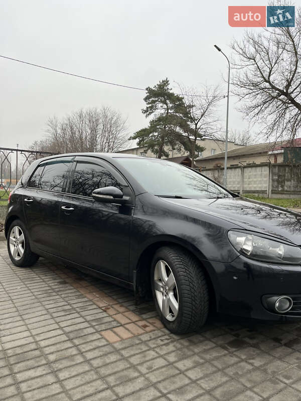 Хэтчбек Volkswagen Golf 2011 в Броварах