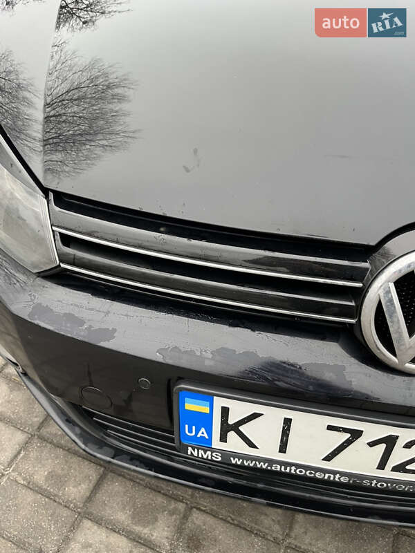 Хэтчбек Volkswagen Golf 2011 в Броварах