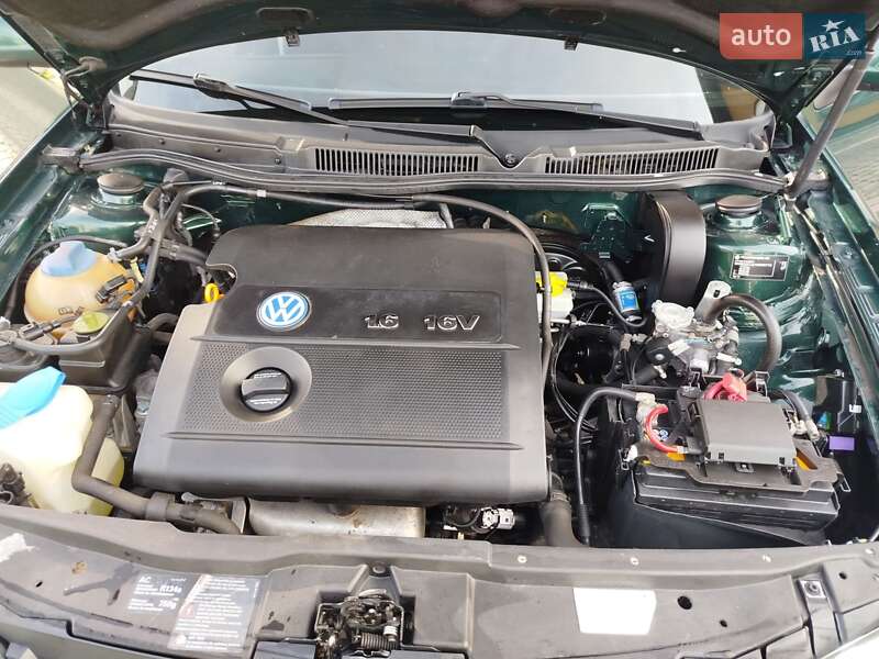 Хетчбек Volkswagen Golf 2000 в Коломиї