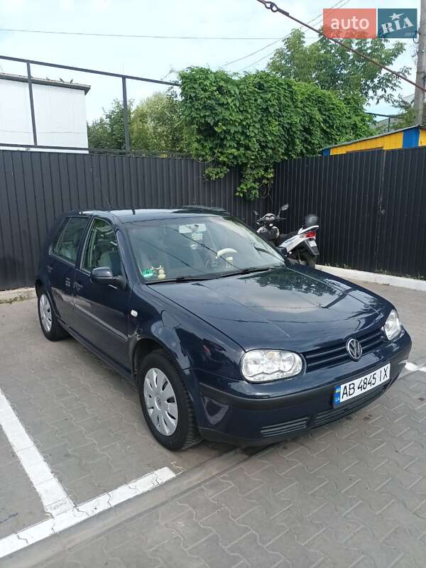 Хетчбек Volkswagen Golf 2001 в Бердичеві