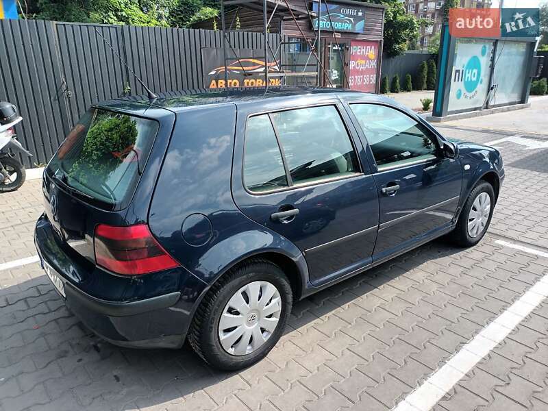 Хетчбек Volkswagen Golf 2001 в Бердичеві