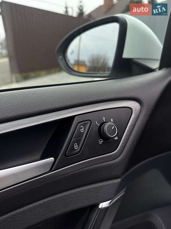 Хэтчбек Volkswagen Golf 2017 в Хмельницком фото 27 Хэтчбек Volkswagen Golf 2017 в Хмельницком