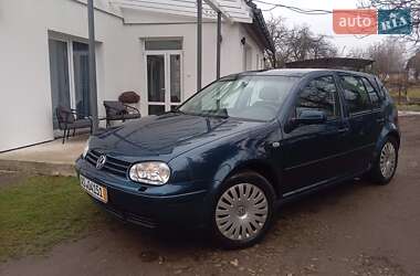Хэтчбек Volkswagen Golf 2003 в Бориславе